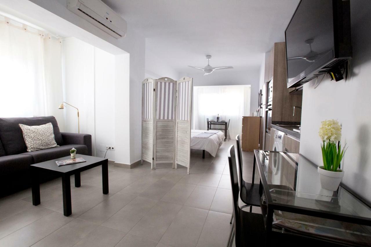 Apartamento Malagueta Beach 10 Малага Экстерьер фото