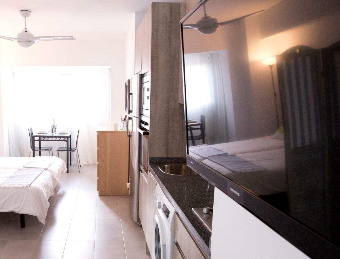 Apartamento Malagueta Beach 10 Малага Экстерьер фото